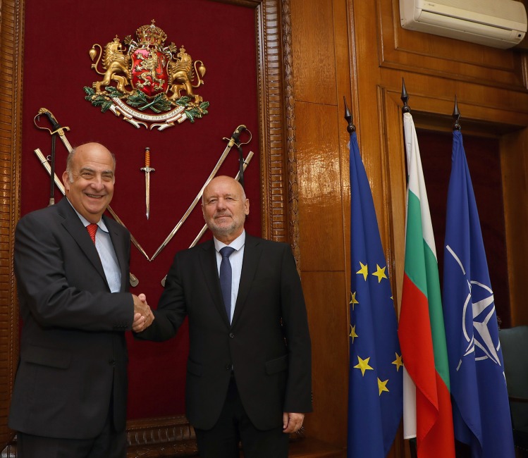 Министър Тодор Тагарев и посланикът на САЩ Н. Пр. Кенет Мертен обсъдиха сътрудничеството в областта на отбраната