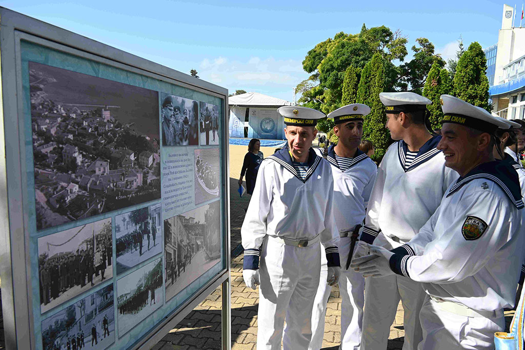 Военноморските сили участваха в тържествата по случай 83 години от възвръщането на Балчик към България
