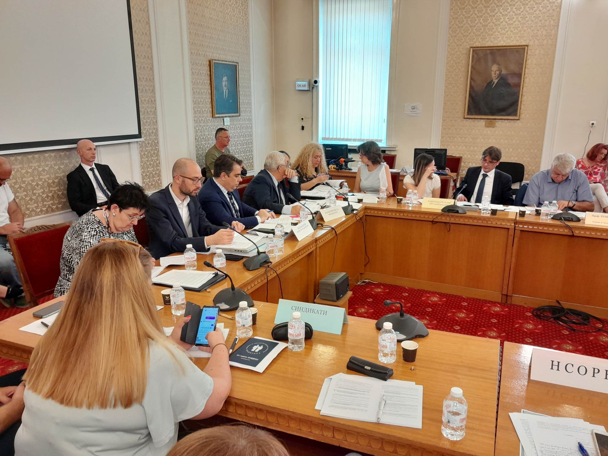 Бюджетната комисия подкрепи предложението за по-висока заплати в армията