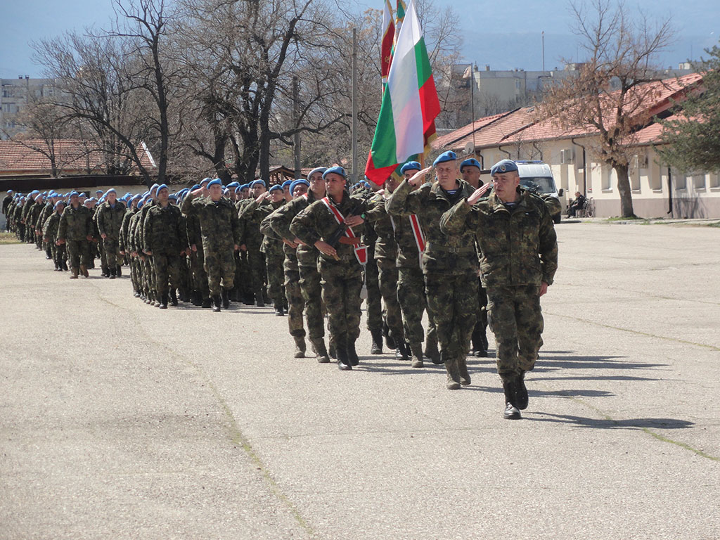 Формирования от СКСО преминаха в тържествен марш.