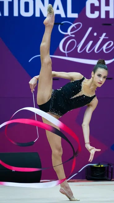 Седем медала за Елвира Краснобаева и Ева Брезалиева от Световната купа по художествена гимнастика в Атина